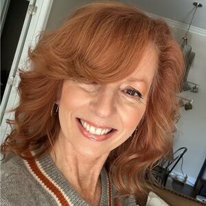 Meet your Posher, Lorraine